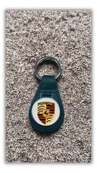 Porte-cle personnalise voiture : accessoire unique pour sublimer vos cles